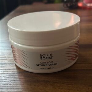 Bondi Boost Curl Boss Styling Cream